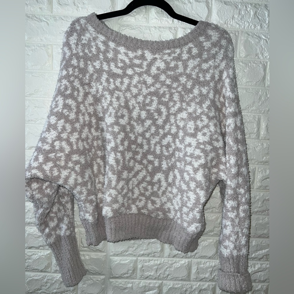 Medium sized pastel cheetah sweater botique